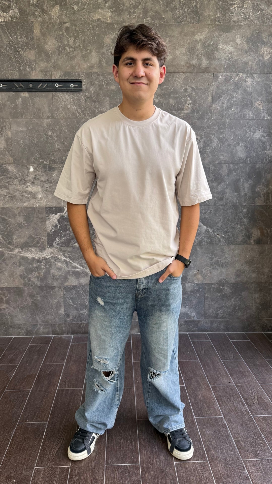 Playera Essential Tee