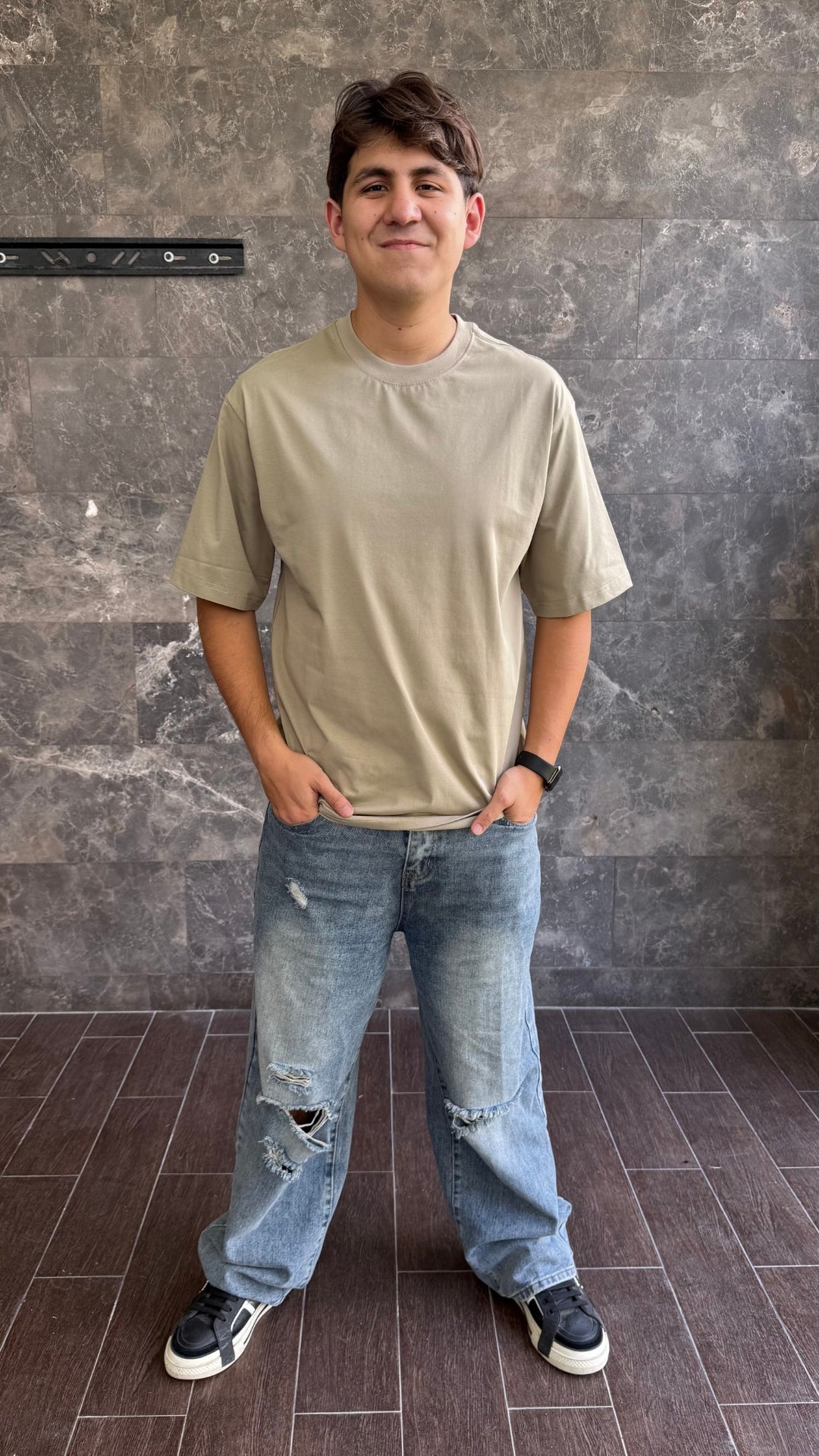 Playera Essential Tee