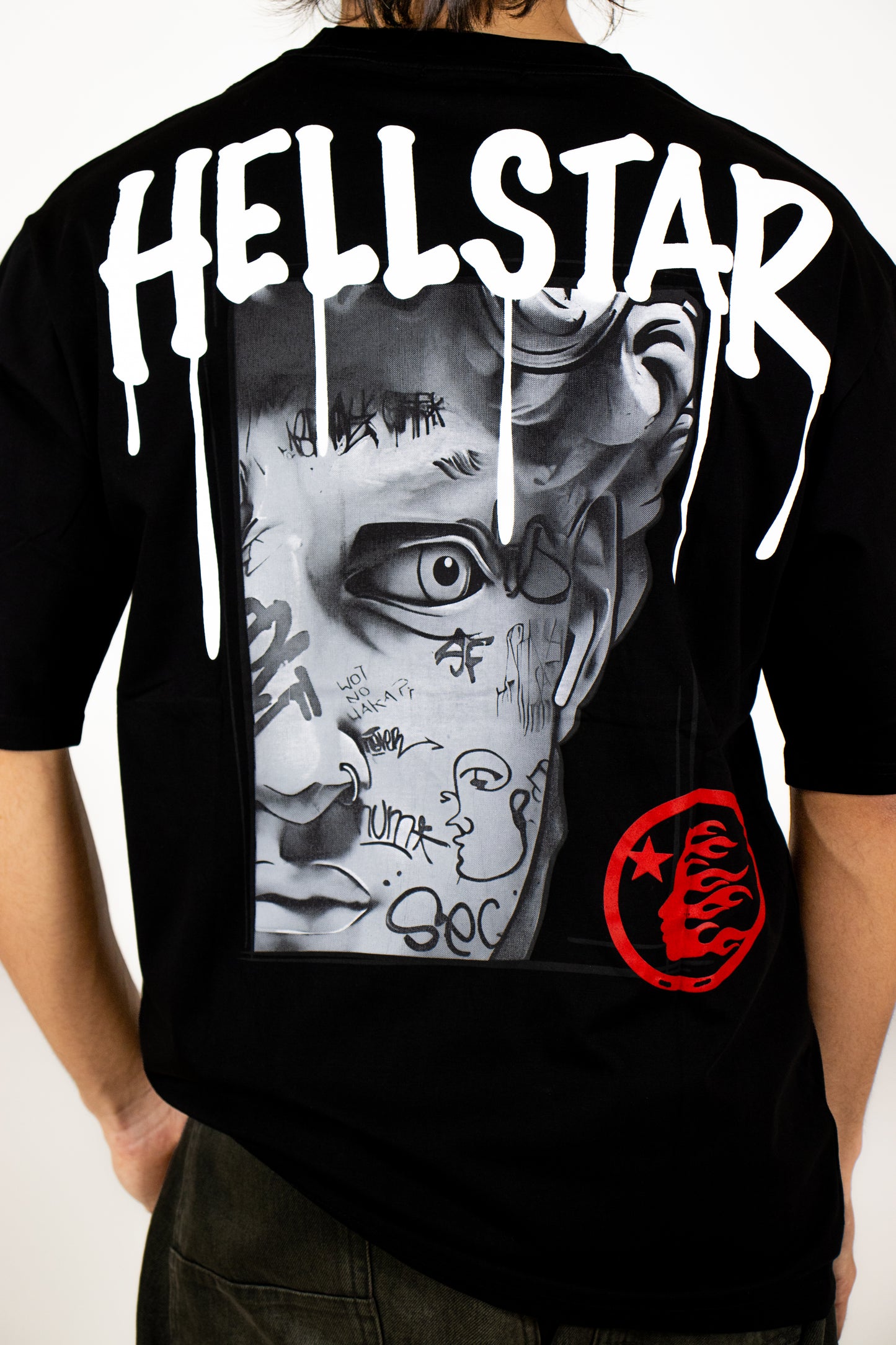 PLAYERA OVERSIZE ESTAMPADO HELLSTAR