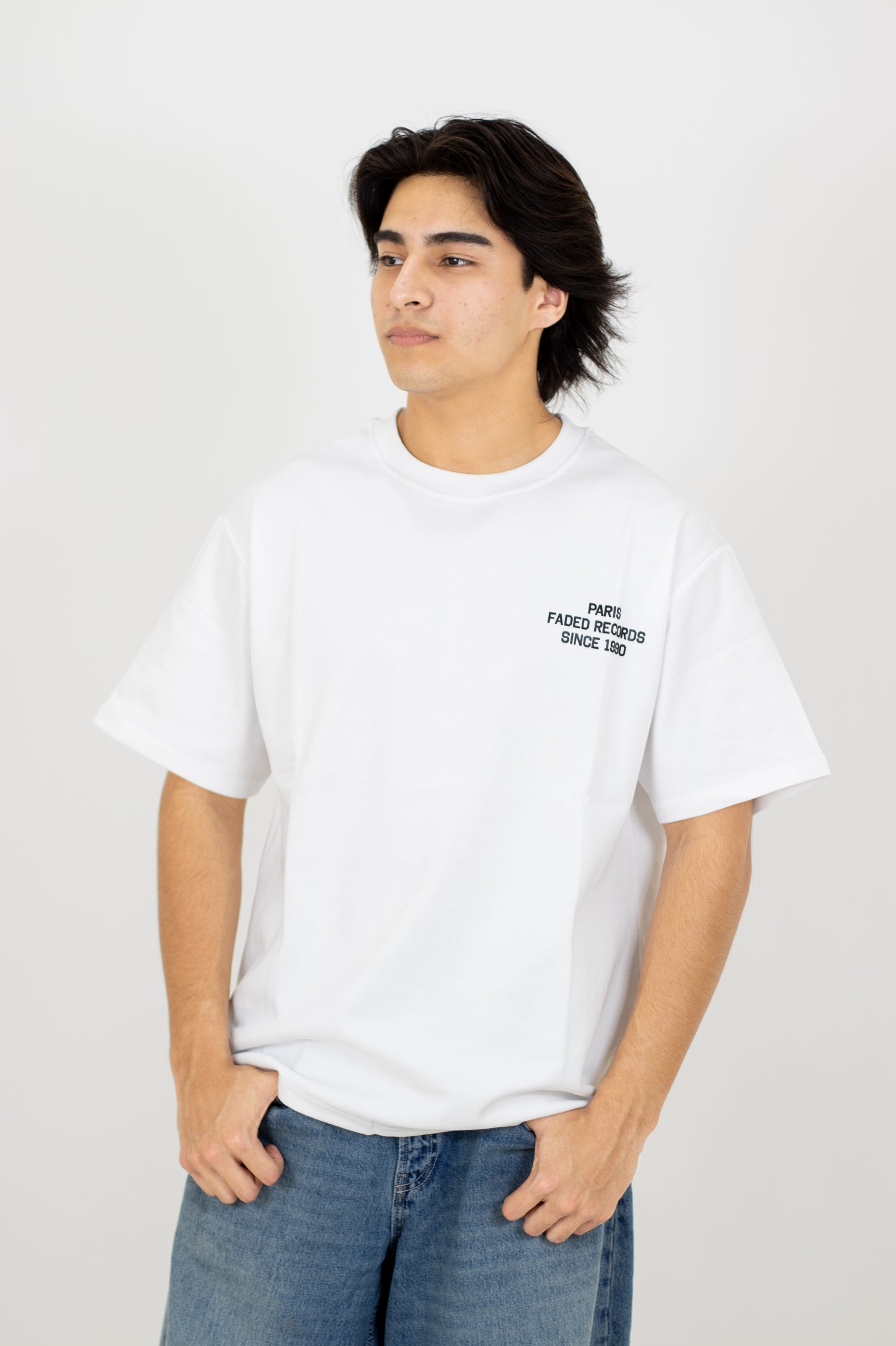 PLAYERA OVERSIZE ESTAMPADO PARIS