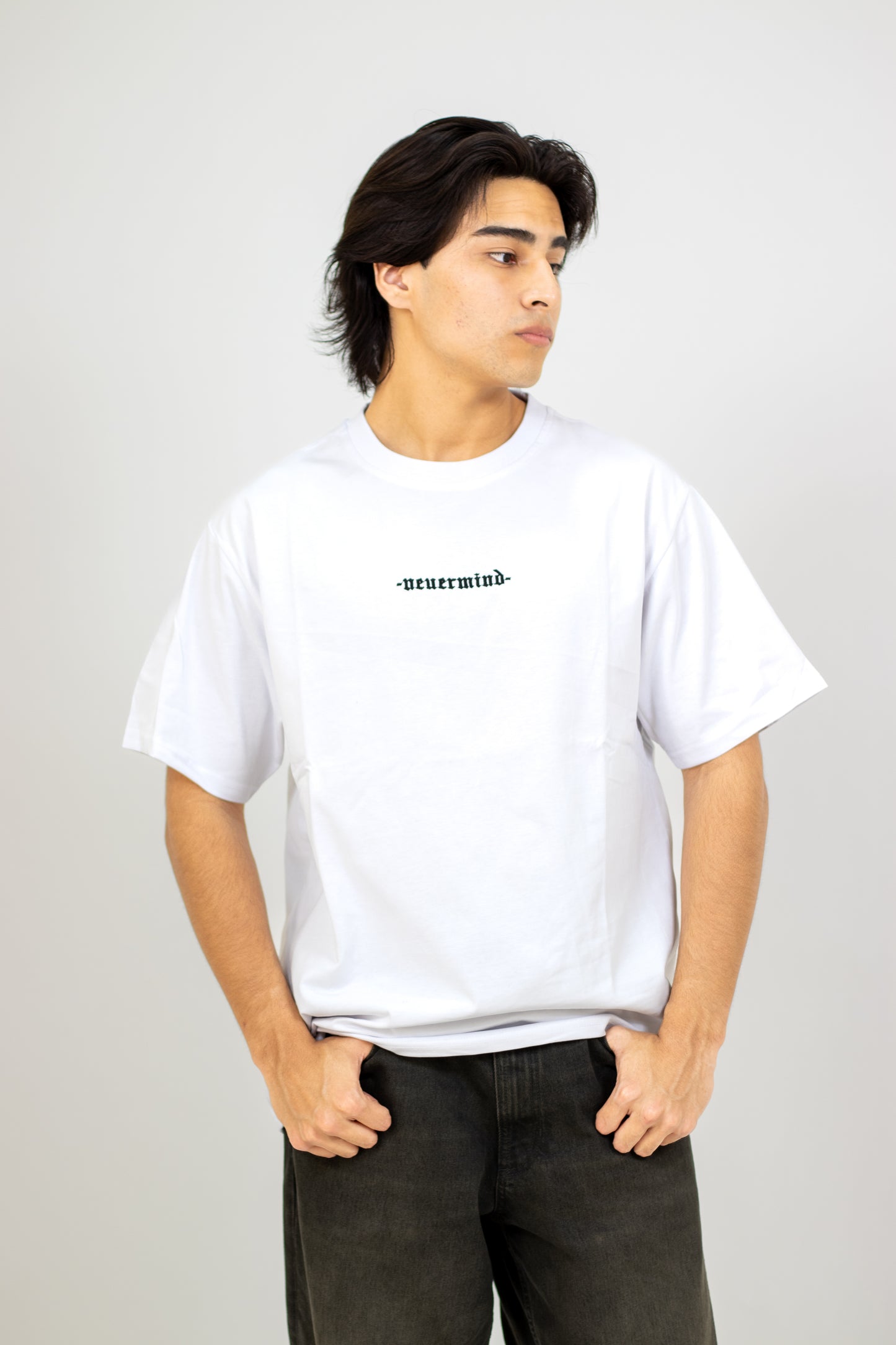 PLAYERA OVERSIZE ESTAMPADO NEUERMIND